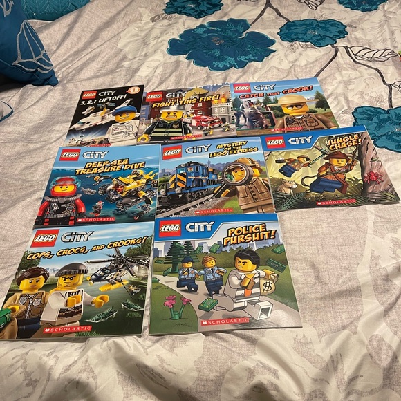 Lego City Books (8) - Picture 2 of 2